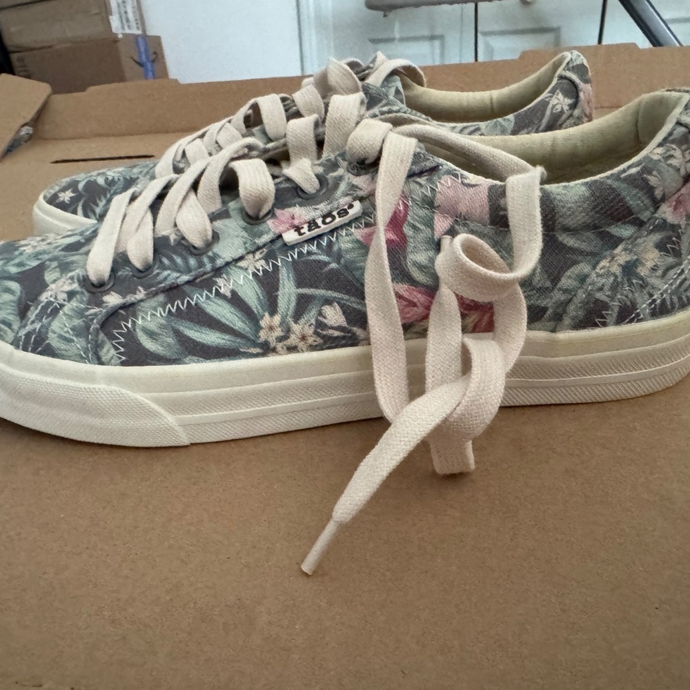 Taos Plim Soul Black Tropical, Size 9 - Picture 4 of 5